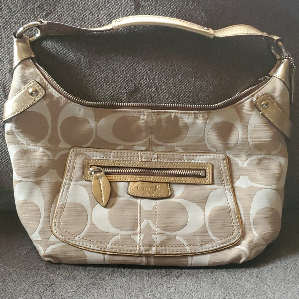 Coach Shoulder handbag tan and gold